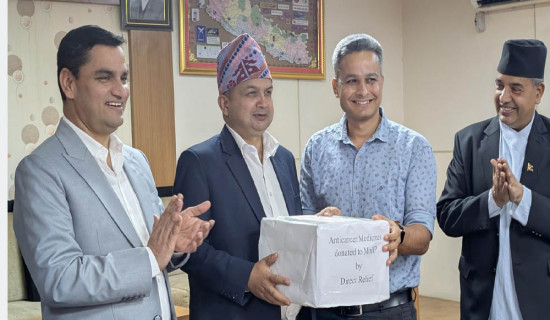 वीर अस्पताललाई उपकरण हस्तान्तरण