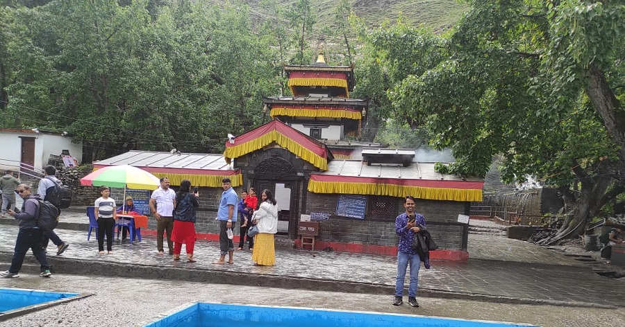 मुक्तिनाथ मन्दिरमा तिर्थालुलाई सुविधै सुविधा