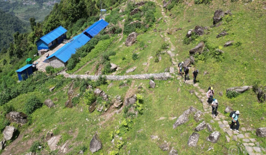 चन्दा सङ्कलन गरी २७ किलोमिटर पदमार्ग निर्माण
