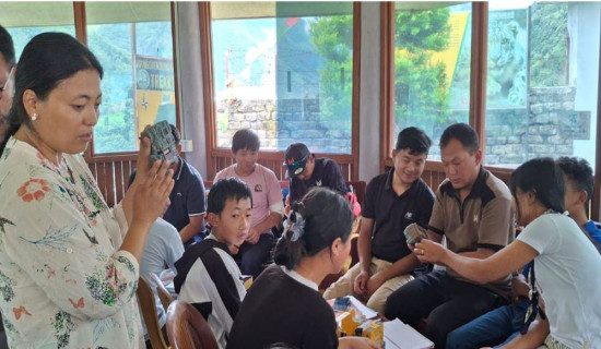 कञ्चनजङ्घा संरक्षण क्षेत्रमा ट्रेल क्यामेरा र जीपीएस उपकरण जडान