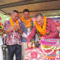 स्याउ किसानद्वारा शिखर इन्स्योरेन्समा तालाबन्दी
