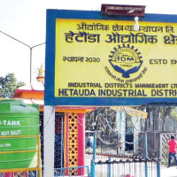 सडक दुर्घटनामा ३ जनाको मृत्यु