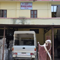 धनगढी जाँदै गरेको बस दुर्घटना, दुई घाइते