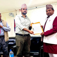 ग्यास बुलेट र ट्रक ठोक्किँदा दुई जना घाइते
