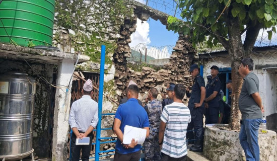 कारागार भत्किएपछि कैदीबन्दीहरूको स्थानान्तरण