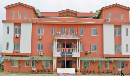 स्थानीय तहद्वारा खर्च सार्वजनिक