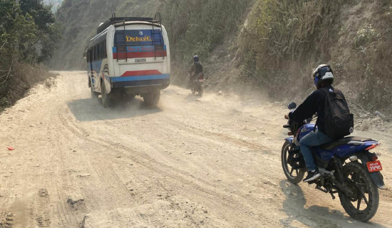 तीन वर्षदेखि निर्माण रोकिएको धुलिखेल-खावा खण्ड स्तरोन्नति गरिँदै