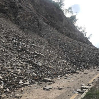 स्यार्क्यु खोलामा बेलिब्रिज निर्माण