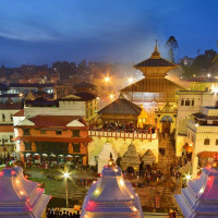 बाढी र पहिरोले सडक अवरुद्व हुँदा सर्वसाधारणलाई सास्ती