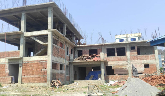 नमूना पशुपक्षी अस्पताल भवन निर्माण अधुरो