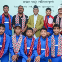 कराते खेलाडी अकबरे खुर्सानीखेतीमा व्यस्त