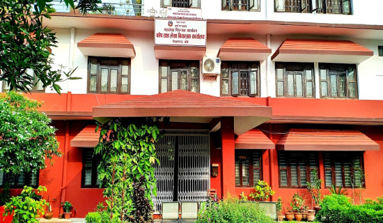 गिरिजाकै कारण नेपाल गणतन्त्रसम्म आएको हो : सभापति देउवा