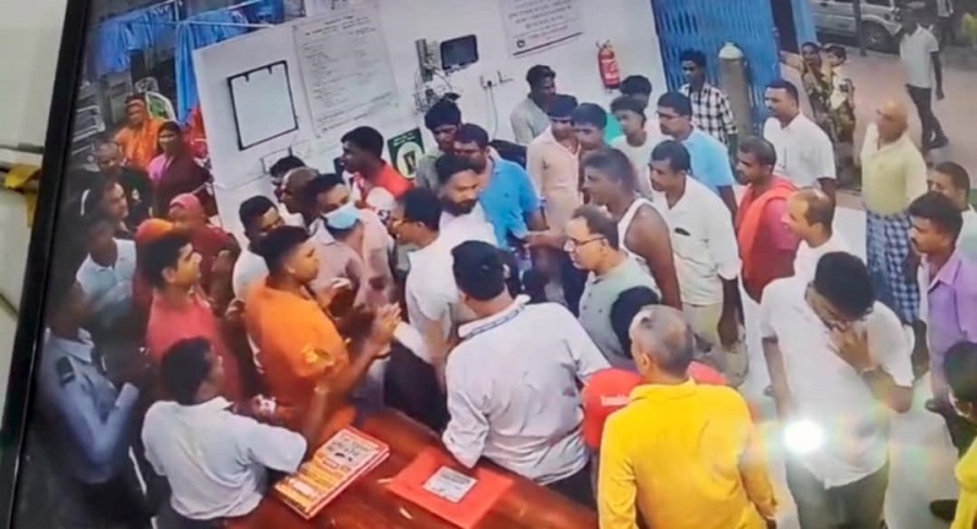 चिकित्सकमाथि हातपात, मलङ्गवा अस्पतालको आकस्मिकबाहेकका सेवा बन्द