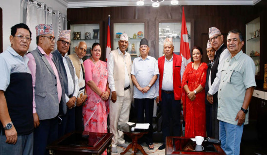 ज्येष्ठ नागरिकका माग पूरा गर्न सहयोग गर्ने अध्यक्ष दाहालको प्रतिबद्धता