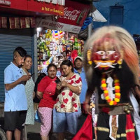 सडकमा ढुङ्गा बिछ्याएपछि सहज
