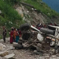 यसपालिको दसैँ–तिहारमा पनि यात्रुलाई धुलोमै यात्रा