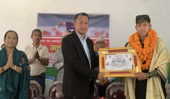 फुटबलर ‘साम्बा’ लाई जन्मथलोमा सम्मान