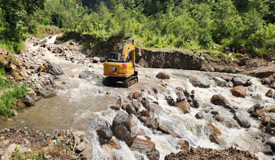 चट्याङ लागेर खड्काको मृत्यु