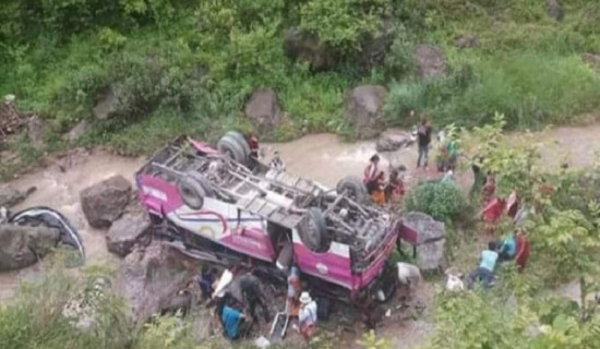 सुर्खेतमा एक वर्षमा चार सय २३ सवारी दुर्घटना : ३८ जनाको मृत्यु