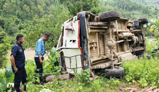 दैलेखमा फोर्स गाडी दुर्घटना, १९ घाइते