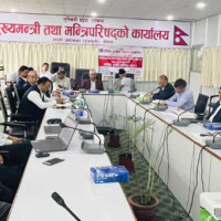 दुई दशकदेखि राजमार्गको पुलमुनि बास