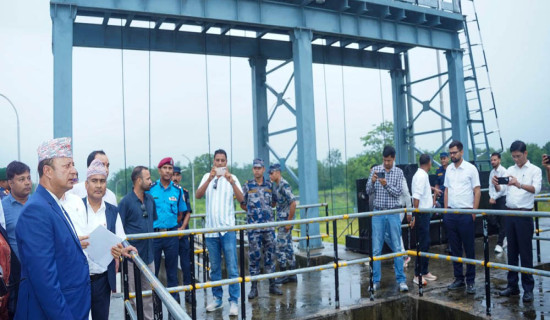 मन्त्री खड्काद्वारा महाकाली सिँचाइ आयोजनाको नहर अवलोकन