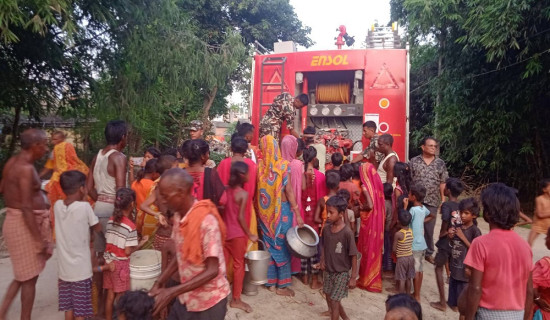 सप्तरीमा प्यास मेटाउँदै नेपाली सेना