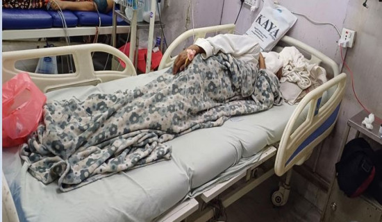 आमरण अनशनमा रहेका प्रमुख भट्टराई अस्पताल भर्ना