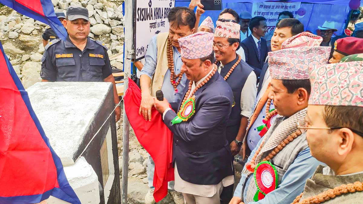 सङ्खुवासभाको सिसुवा खोलामा पक्की पुल