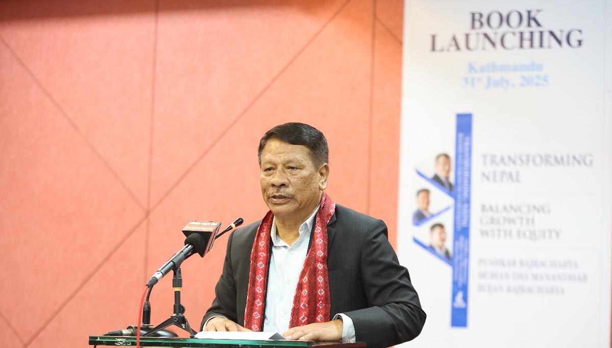 ‘ट्रान्सफर्मिङ नेपालः ब्यालेन्सिङ ग्रोथ विथ इक्विटी’ पुस्तक विमोचन