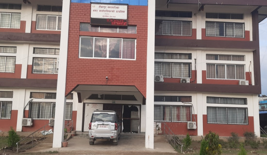 टीकापुर नगरपालिकामा तालाबन्दी