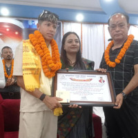 बोसिया खेलकुदमा बुद्ध र आकारको जोडी पहिलो