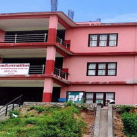 शौचालयछेउमै आकस्मिक कक्षका बिरामी
