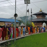 अरिँगाल बेचेरै एक सिजनमै ५० हजार कमाइ