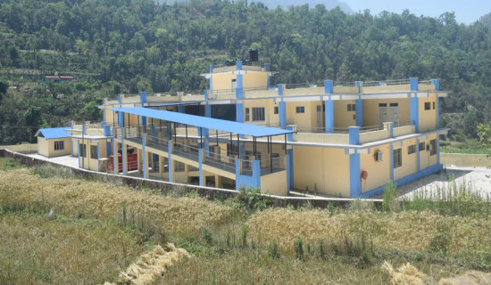 अस्पताल सञ्चालनको पर्खाइमा चन्द्रकोटवासी