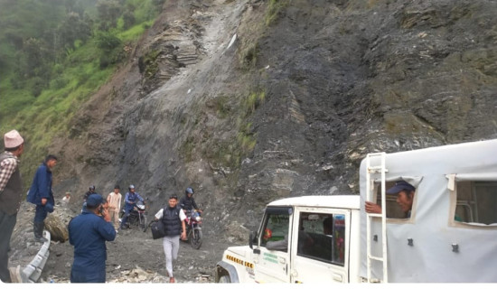 मुगुमकार्मारोङमा खुल्यो यार्सागुम्बा सङ्कलन