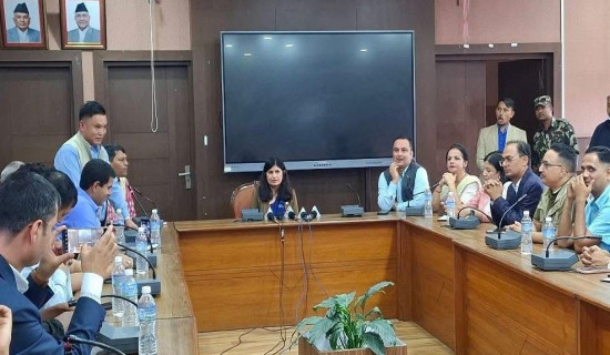पारदर्शिता कायम गर्नेगरी काम गर्छु : मन्त्री न्यौपाने
