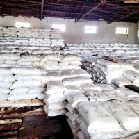 महासंघ प्रतिष्ठान शाखाले चार पत्रकारलाई पुरस्कृत गर्दै