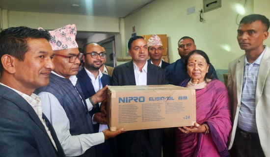 गुल्मी अस्पताललाई एक करोडको स्वास्थ्य सामग्री प्रदान
