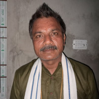 स्कुल बसको ढोकाबाट खसेर विद्यार्थीको मृत्यु