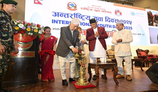 समृद्ध नेपाल बनाउने अभिभारा युवाको काँधमा : राष्ट्रपति