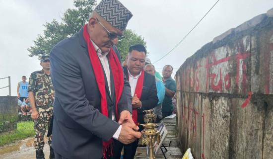 सीसा, कुखुराको प्वाँखको व्यवस्थापनमा चुनौती