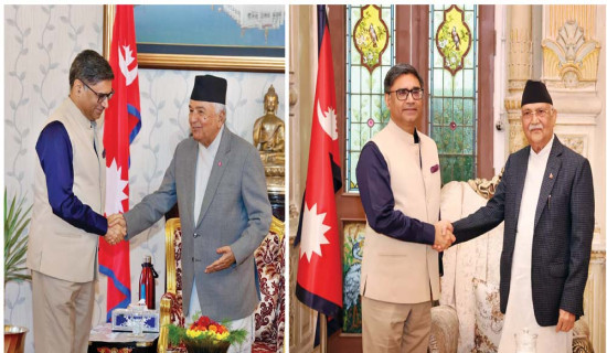 प्रधानमन्त्रीलाई भारत भ्रमणको निम्ता