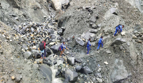 स्वाभिमानको सगरमाथा (कथा)