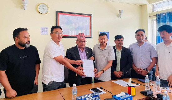 राजस्व परिचालनमा धेरै पछाडि छौँ : अर्थमन्त्री  पौडेल
