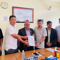 निःशुल्क अध्ययन केन्द्रमा पढ्दै दलित बालबालिका