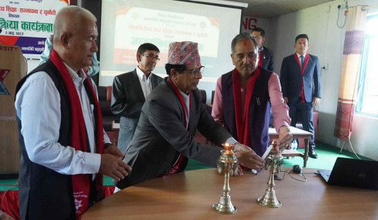 पहिराले गुल्मीको रिडी–तम्घास सडक अवरुद्ध