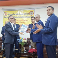 बहुउपयोगी महुवा   सङ्कलन सुरु