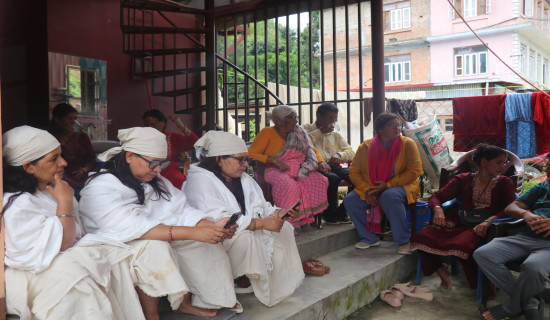 बहिष्कारको चेतावनीबीच तीन छोरीको साहसिक कदम