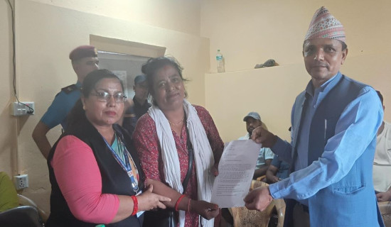 ‘प्रतिपक्षीलाई विश्वासमा लिएर संसद् बैठक चलाइयोस्’